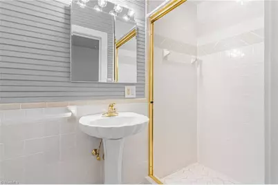 429 N Asheboro Street, Liberty, NC 27298 - Photo 26