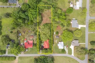 429 N Asheboro St, Liberty, NC 27298 - Photo 1