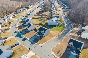 400 Walnut Crossing Dr, Whitsett, NC 27377 - Photo 22