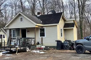 1074 Heitman Ct, Winston-Salem, NC 27107 - Photo 4