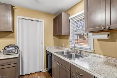 1365 W Sedgefield Drive, Winston-Salem, NC 27107 - Photo 12