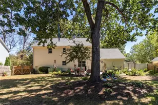 905 Northshore Ct, High Point, NC 27265 - Photo 40