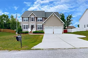 222 Mahogany Dr, Thomasville, NC 27360 - Photo 16