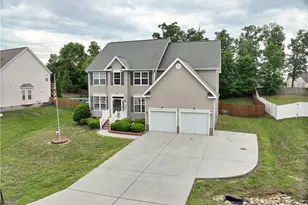 222 Mahogany Dr, Thomasville, NC 27360 - Photo 4