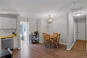 900 Beaumont Ave, Greensboro, NC 27401 - Photo 8