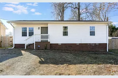 900 Beaumont Avenue, Greensboro, NC 27401 - Photo 2