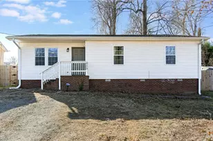 900 Beaumont Ave, Greensboro, NC 27401 - Photo 2