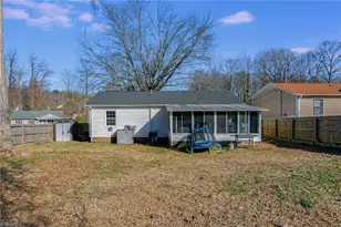 900 Beaumont Ave, Greensboro, NC 27401 - Photo 26