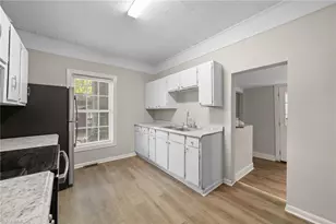 1004 Highland Ave, Greensboro, NC 27403 - Photo 6