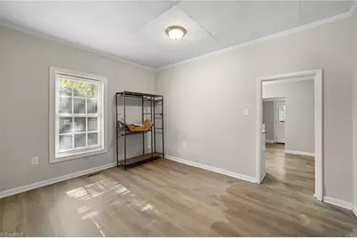 1004 Highland Avenue, Greensboro, NC 27403 - Photo 12