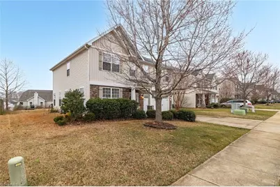 5511 Oak Gate Drive, Greensboro, NC 27405 - Photo 2