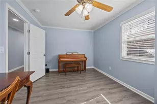 833 Bowerwood Dr, Thomasville, NC 27360 - Photo 10