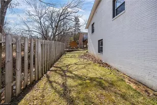 833 Bowerwood Dr, Thomasville, NC 27360 - Photo 34