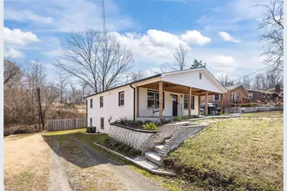 833 Bowerwood Drive, Thomasville, NC 27360 - Photo 2