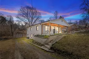 833 Bowerwood Dr, Thomasville, NC 27360 - Photo 1