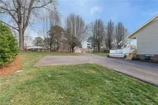 110 Summerglen Dr, Lewisville, NC 27023 - Photo 38