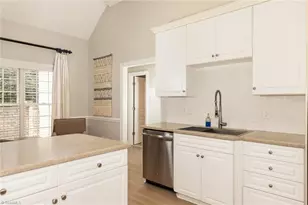 2 Wexford Cir, Thomasville, NC 27360 - Photo 20