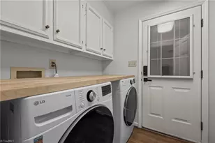 1200 Heathrow Dr, Greensboro, NC 27410 - Photo 8