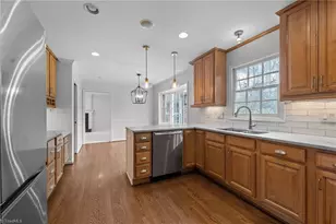 1200 Heathrow Dr, Greensboro, NC 27410 - Photo 10