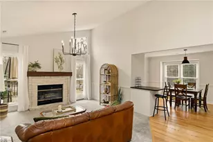 5137 Autumncrest Dr, Greensboro, NC 27407 - Photo 4