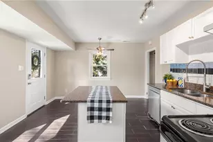 2800 Stratford Dr, Greensboro, NC 27408 - Photo 12