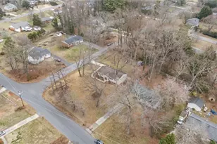 401 Springtime Dr, Greensboro, NC 27409 - Photo 48