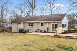 401 Springtime Dr, Greensboro, NC 27409 - Photo 40