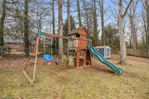 401 Springtime Dr, Greensboro, NC 27409 - Photo 30