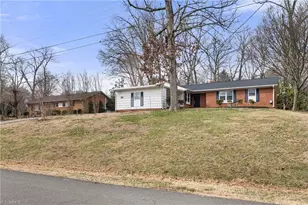 3514 Stimpson Dr, Pfafftown, NC 27040 - Photo 2