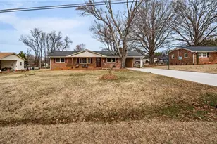 275 Cliffwood Dr, Kernersville, NC 27284 - Photo 48