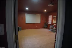 4324 Clovelly Dr, Greensboro, NC 27407 - Photo 8