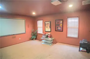 4324 Clovelly Dr, Greensboro, NC 27407 - Photo 12