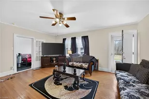 210 Hundley Dr, Eden, NC 27288 - Photo 6