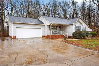 370 Lee Road, Thomasville, NC 27360 - Photo 1