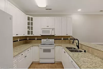 185 Alpine Court, Winston-Salem, NC 27104 - Photo 10