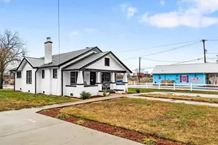 404 Lexington Ave, Thomasville, NC 27360 - Photo 2