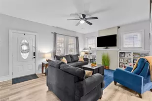 404 Lexington Ave, Thomasville, NC 27360 - Photo 4