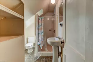 2407 Spring Garden St, Greensboro, NC 27403 - Photo 18