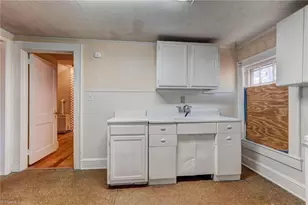 2407 Spring Garden St, Greensboro, NC 27403 - Photo 14