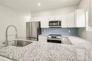 715 Meadowgreen Village Dr, Eden, NC 27288 - Photo 8