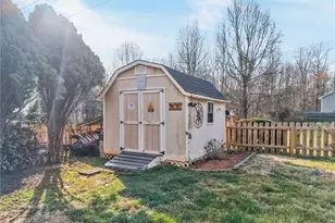 7300 Silverwood Ct, Greensboro, NC 27410 - Photo 32