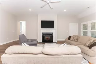 102 Castle Pond Dr, Winston-Salem, NC 27107 - Photo 8