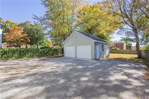 929 S Hawthorne Rd, Winston-Salem, NC 27103 - Photo 36
