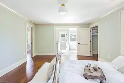 929 S Hawthorne Road, Winston-Salem, NC 27103 - Photo 8