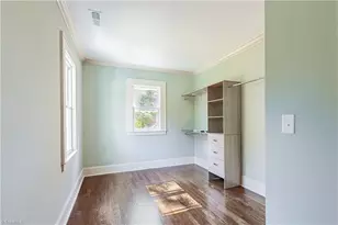 929 S Hawthorne Rd, Winston-Salem, NC 27103 - Photo 10