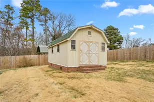 943 Maurine Dr, Asheboro, NC 27205 - Photo 26