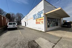 945 E Webb Ave, Burlington, NC 27217 - Photo 4