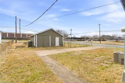 1401 Ashe Street, Burlington, NC 27217 - Photo 26