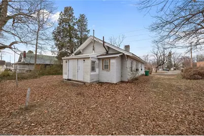 313 Burton Avenue, High Point, NC 27262 - Photo 4