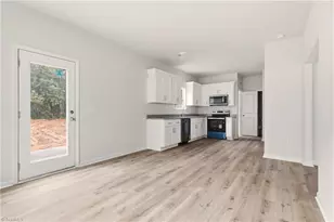 1019 E Sprague St, Winston-Salem, NC 27107 - Photo 8